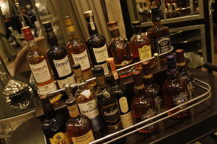 Festive Celebration at Cascade Lounge